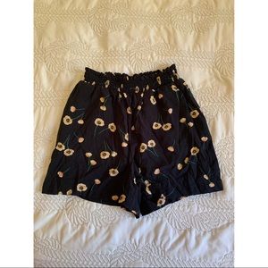 Floral print linen shorts